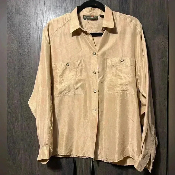Vintage‎ Outback Red 100% Silk Button up Blouse Womens Small - Picture 1 of 3